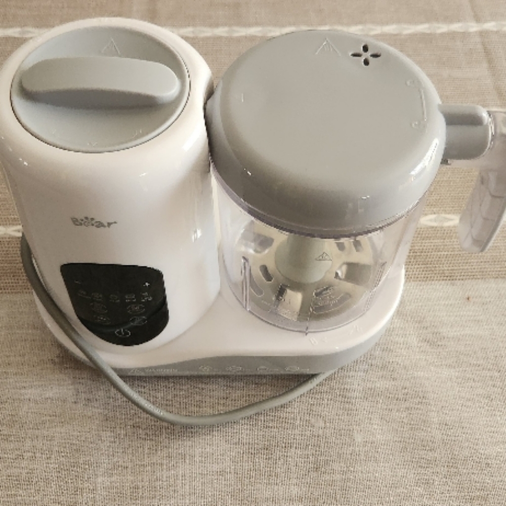 White and Gray Baby Food Processor